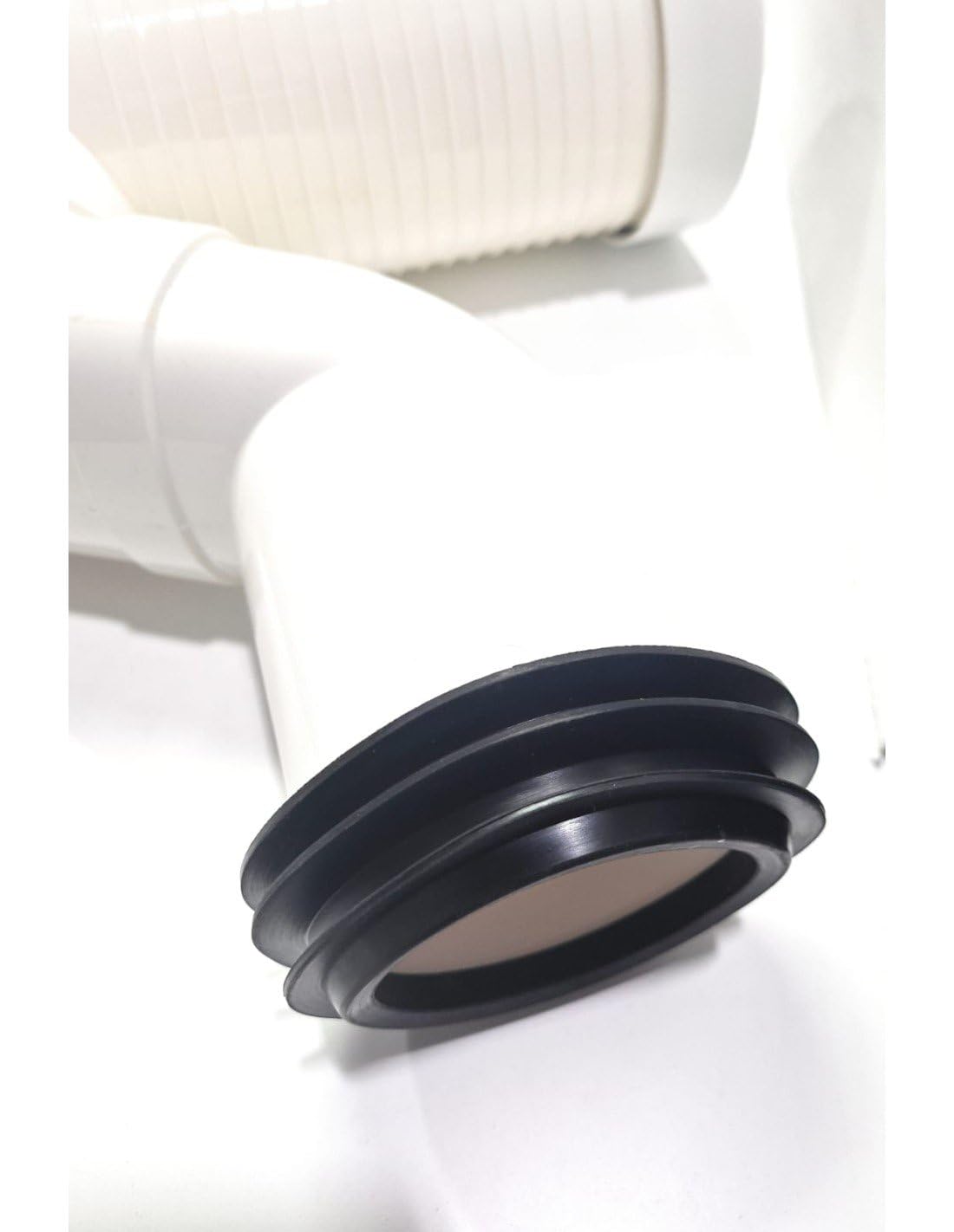 Manguito WC Acodado Recortable Dist. a Pared 21cm